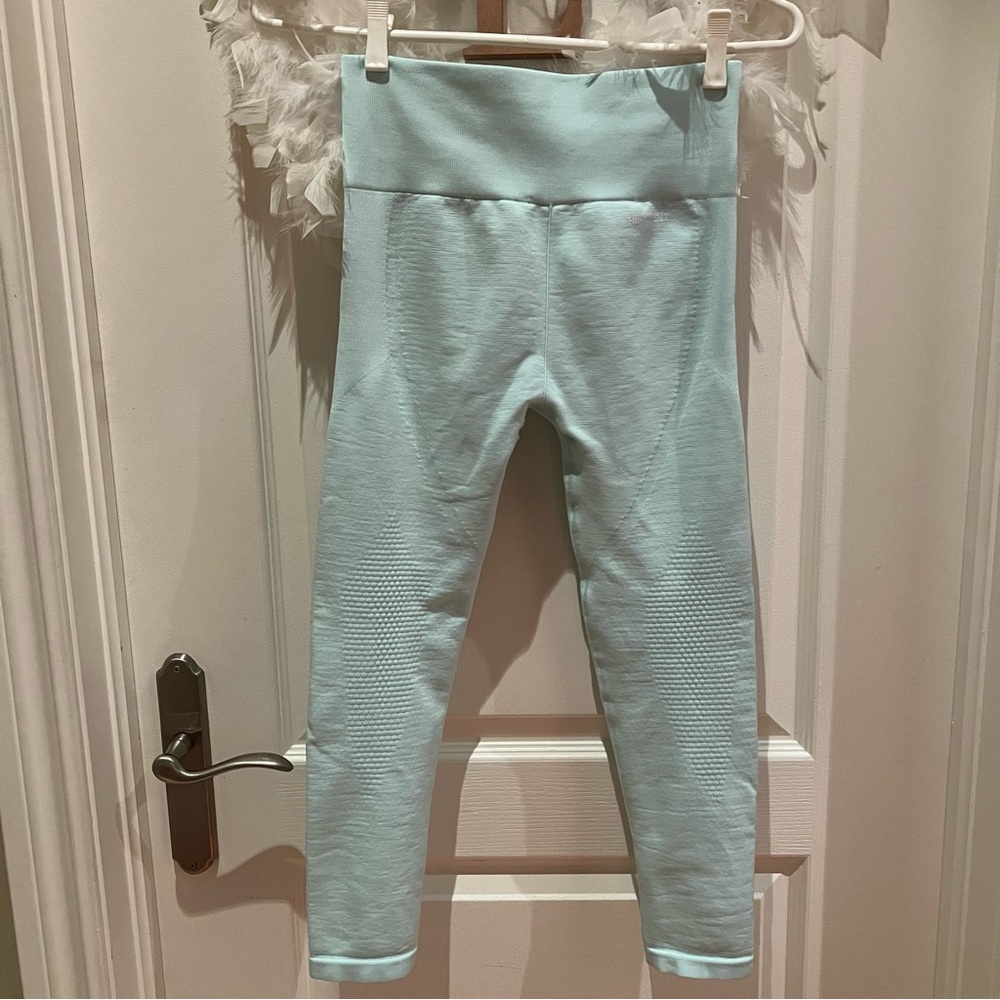 Adidas Aeroknit baby blue leggings🏋🏼♀️ - Picture 5 of 9